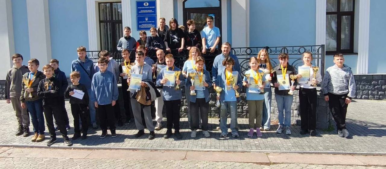 Учасники чемпіонату