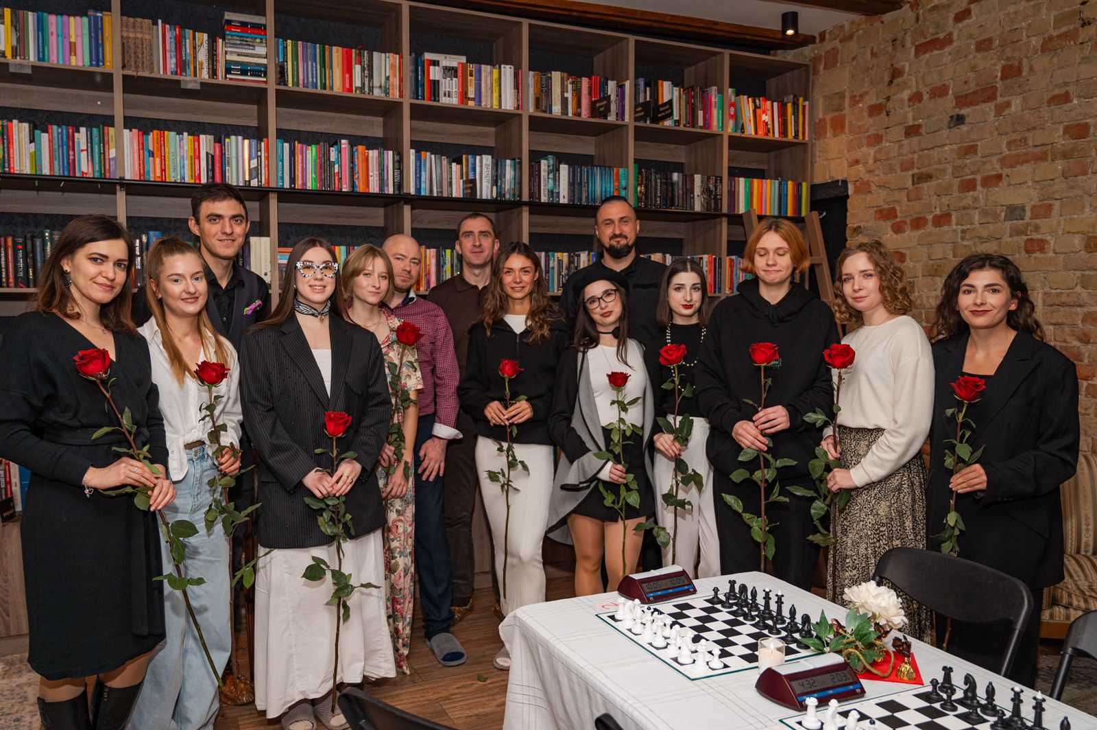 Турнір для жінок у книгарні