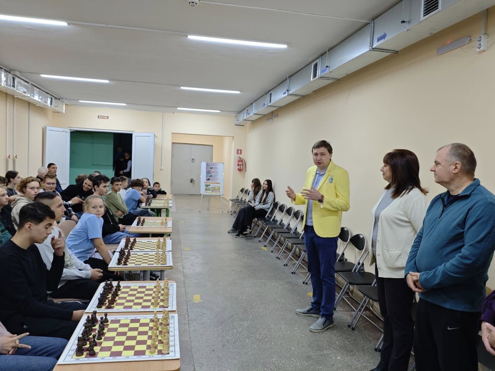 Дмитро Горощенко провів сеанс одночасної гри в рідному миколаївському ліцеї