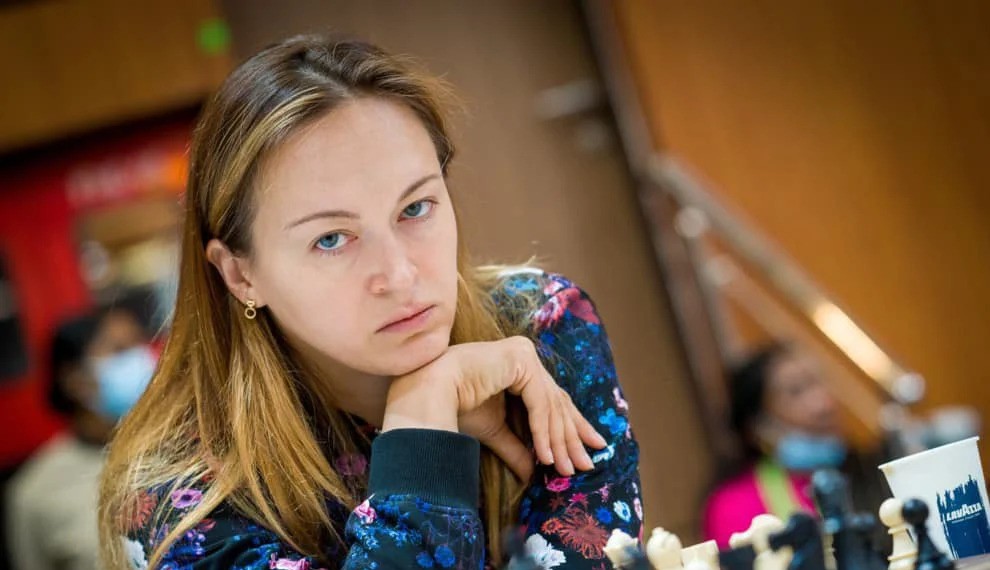 Анна Ушеніна