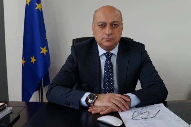 Зураб Азмайпарашвілі 