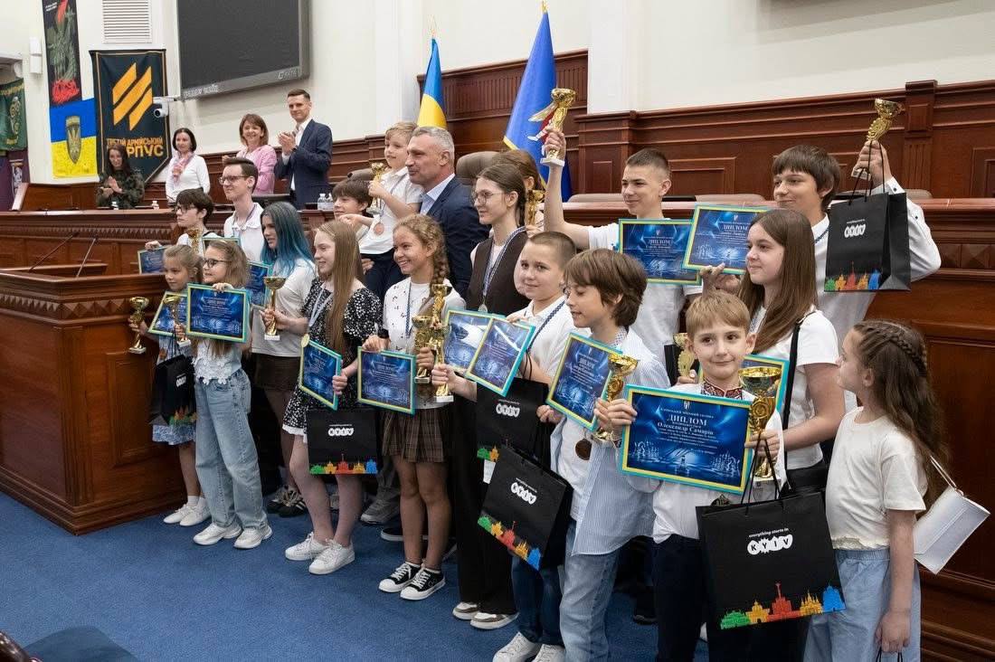 Переможці та призери