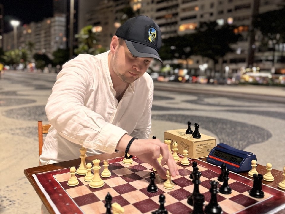 Олександр Довженко