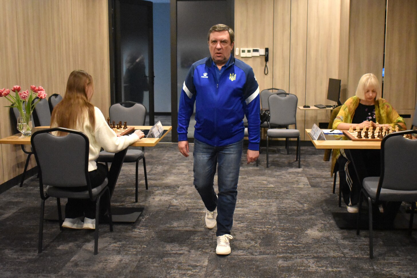 Спостерігати за грою учасниць прийшов головний тренер збірної України Михайло Бродський